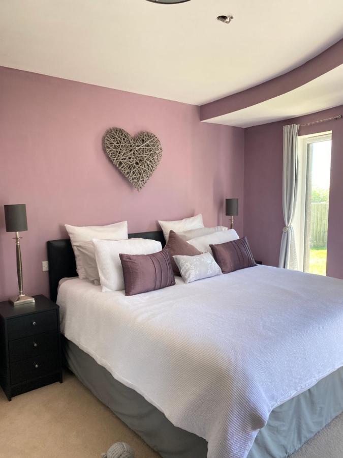 One Of The Best Properties In Lyme! Breathtaking Views Across The Whole Bay. 3 Stories With 2 Tier Veranda Around The Property. Sleeps 6 Lyme Regis Exterior foto