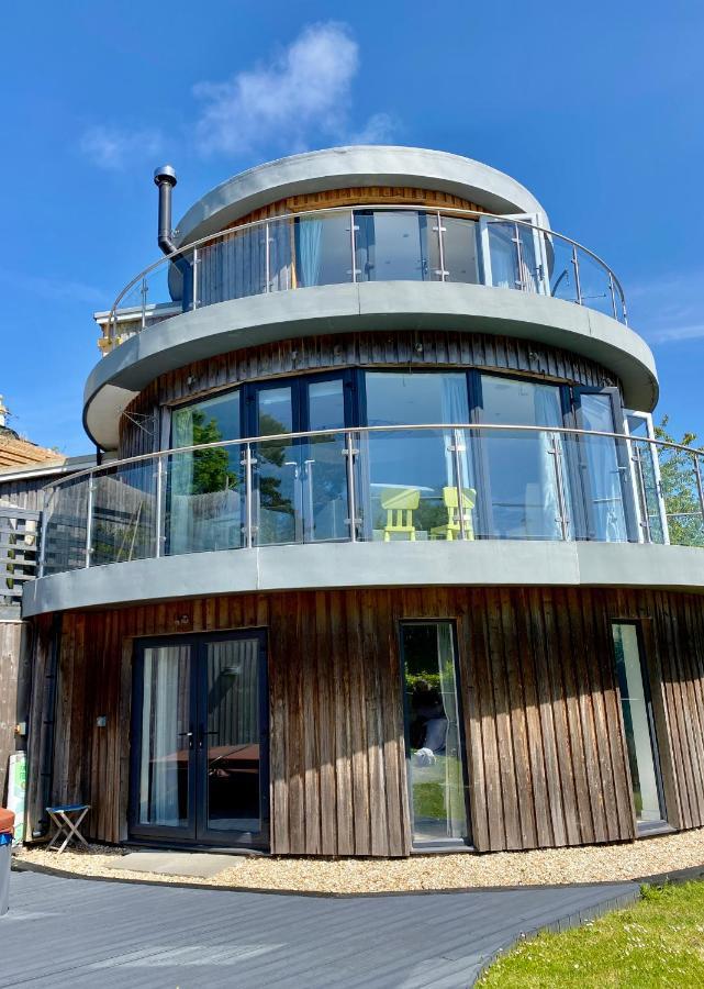 One Of The Best Properties In Lyme! Breathtaking Views Across The Whole Bay. 3 Stories With 2 Tier Veranda Around The Property. Sleeps 6 Lyme Regis Exterior foto