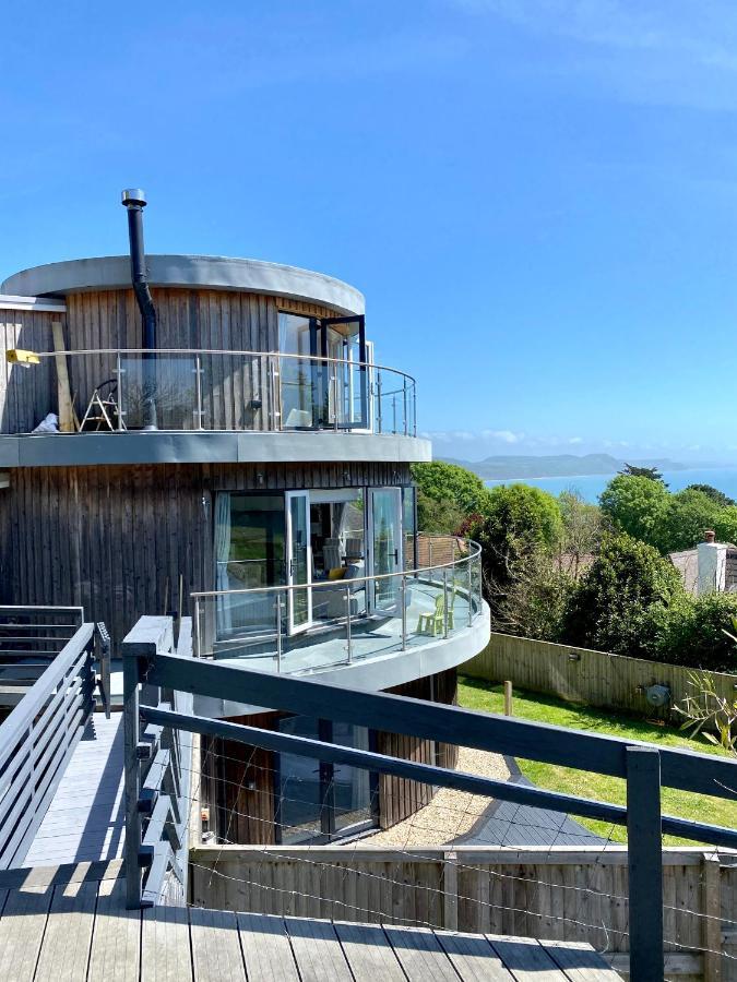 One Of The Best Properties In Lyme! Breathtaking Views Across The Whole Bay. 3 Stories With 2 Tier Veranda Around The Property. Sleeps 6 Lyme Regis Exterior foto