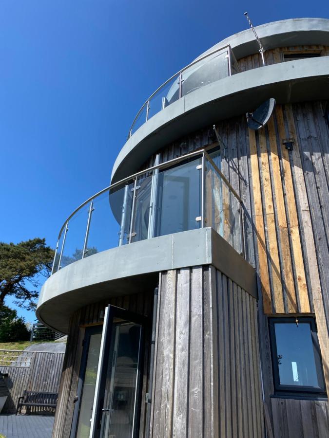 One Of The Best Properties In Lyme! Breathtaking Views Across The Whole Bay. 3 Stories With 2 Tier Veranda Around The Property. Sleeps 6 Lyme Regis Exterior foto